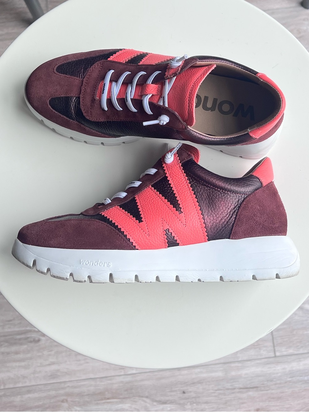 Wonders Women's Maroon and Coral Sneaker limited edition